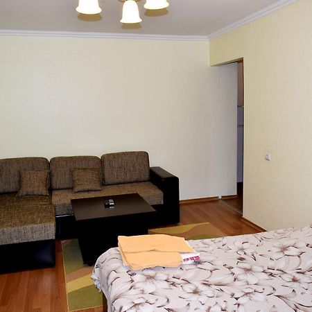 Apartment On Krushelnitskoy 73 Rivne Eksteriør billede