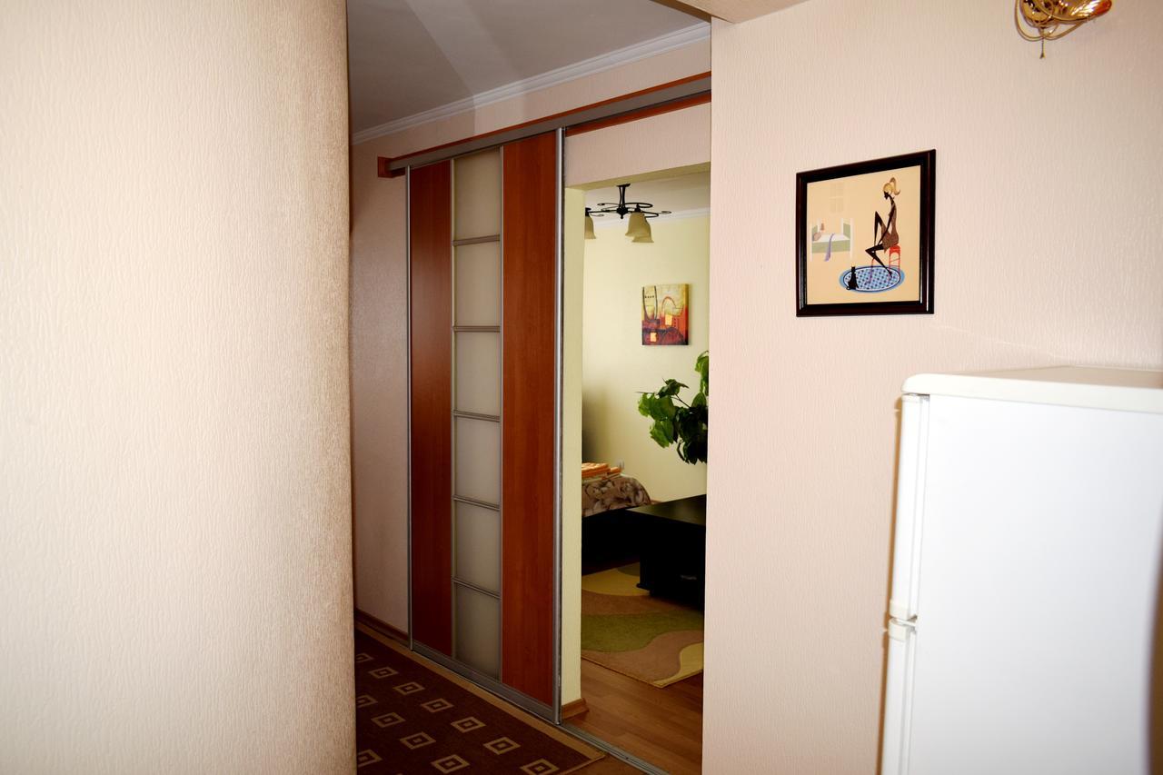 Apartment On Krushelnitskoy 73 Rivne Eksteriør billede